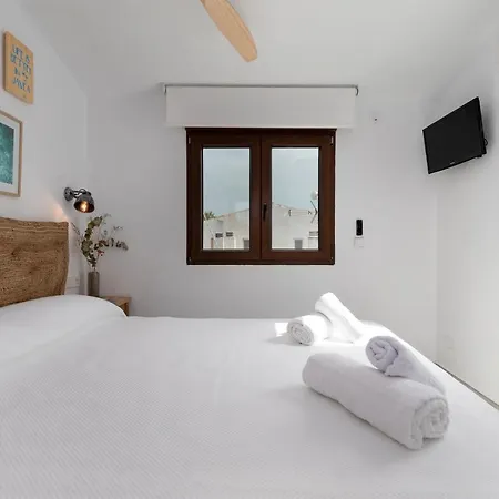 Cala Blanca House *
