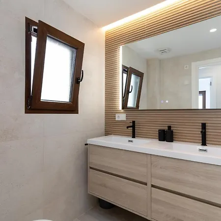 Cala Blanca House *